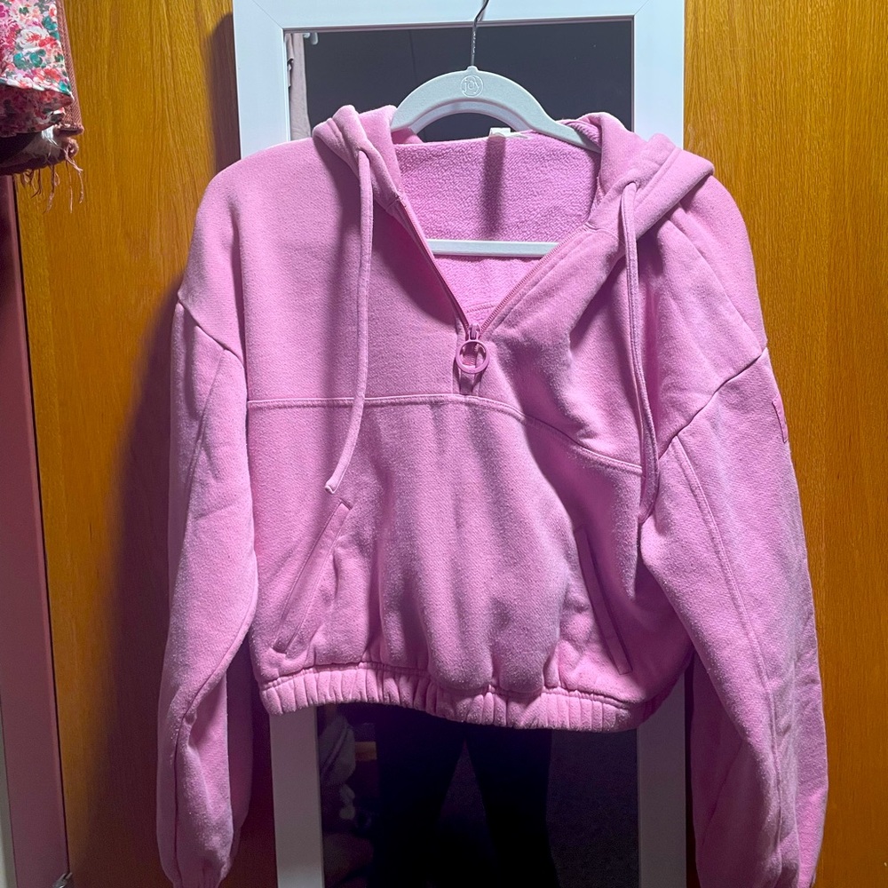 Alo Bubblegum Pink Crop Hoodie